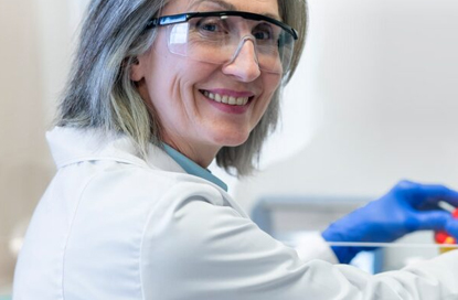 Memperkukuh integrasi industri, akademik dan penyelidikan, Shanghai Dengsheng Instrument telah bersama-sama membina pangkalan R&D baharu dengan banyak institusi terkemuka.